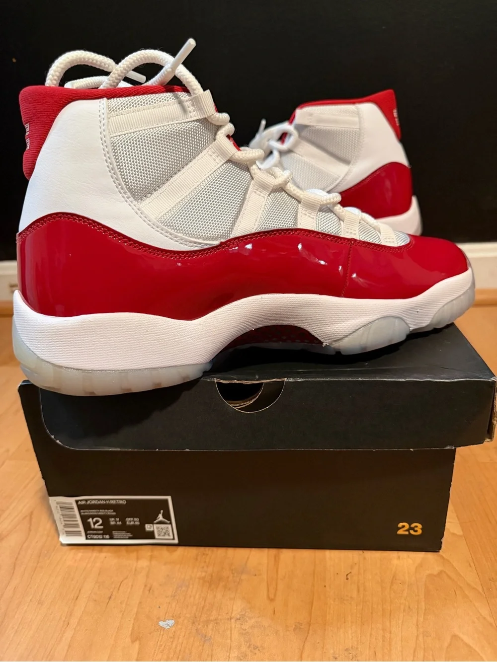 Jordan Men’s Retro 11 High Top Sneakers - White/Red